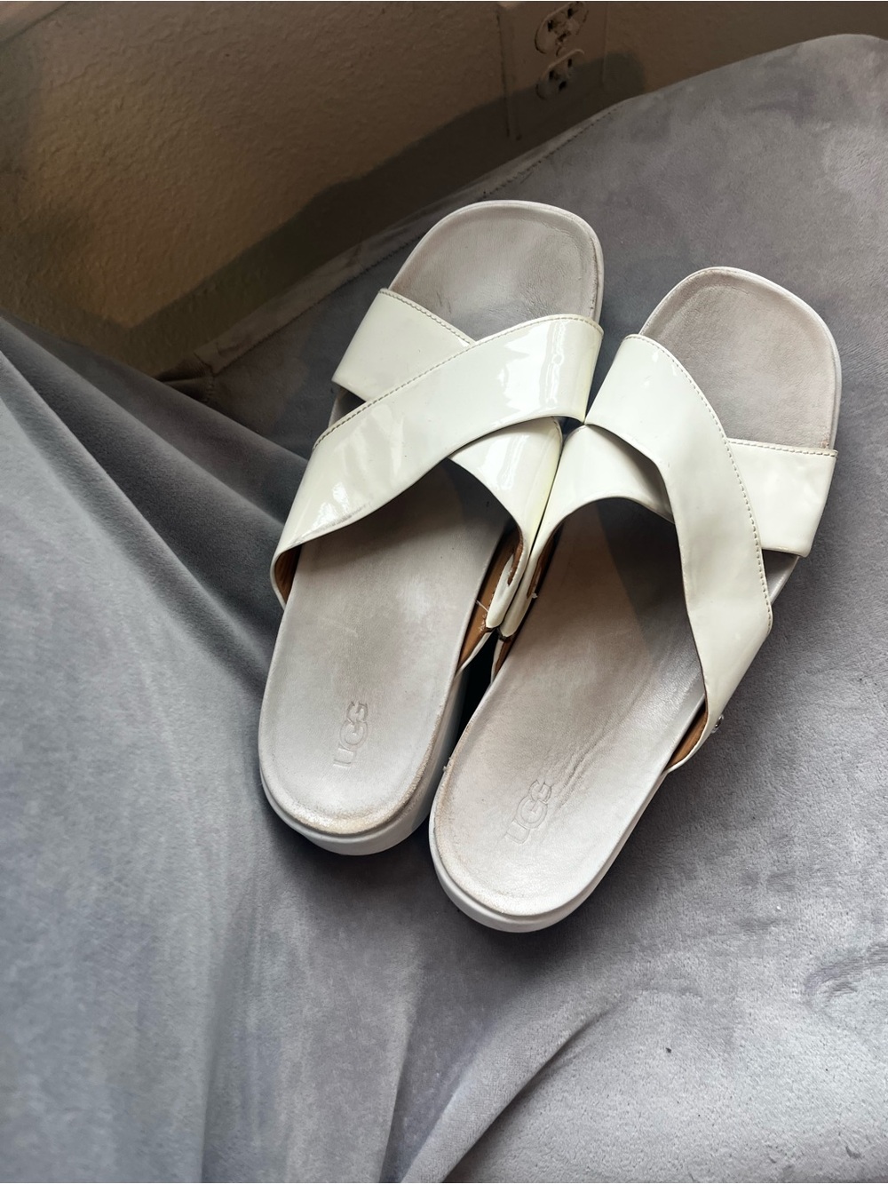 UGG Women's Cream‎ Patent Crisscross Slide Sandals